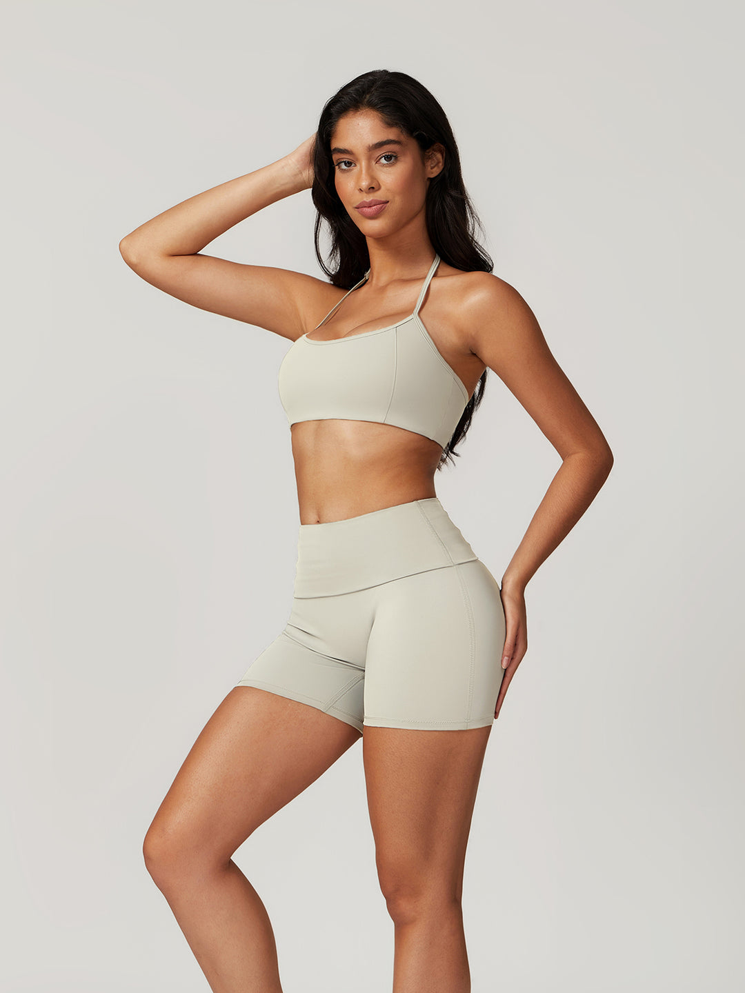 Träningsset med sport-bh och shorts