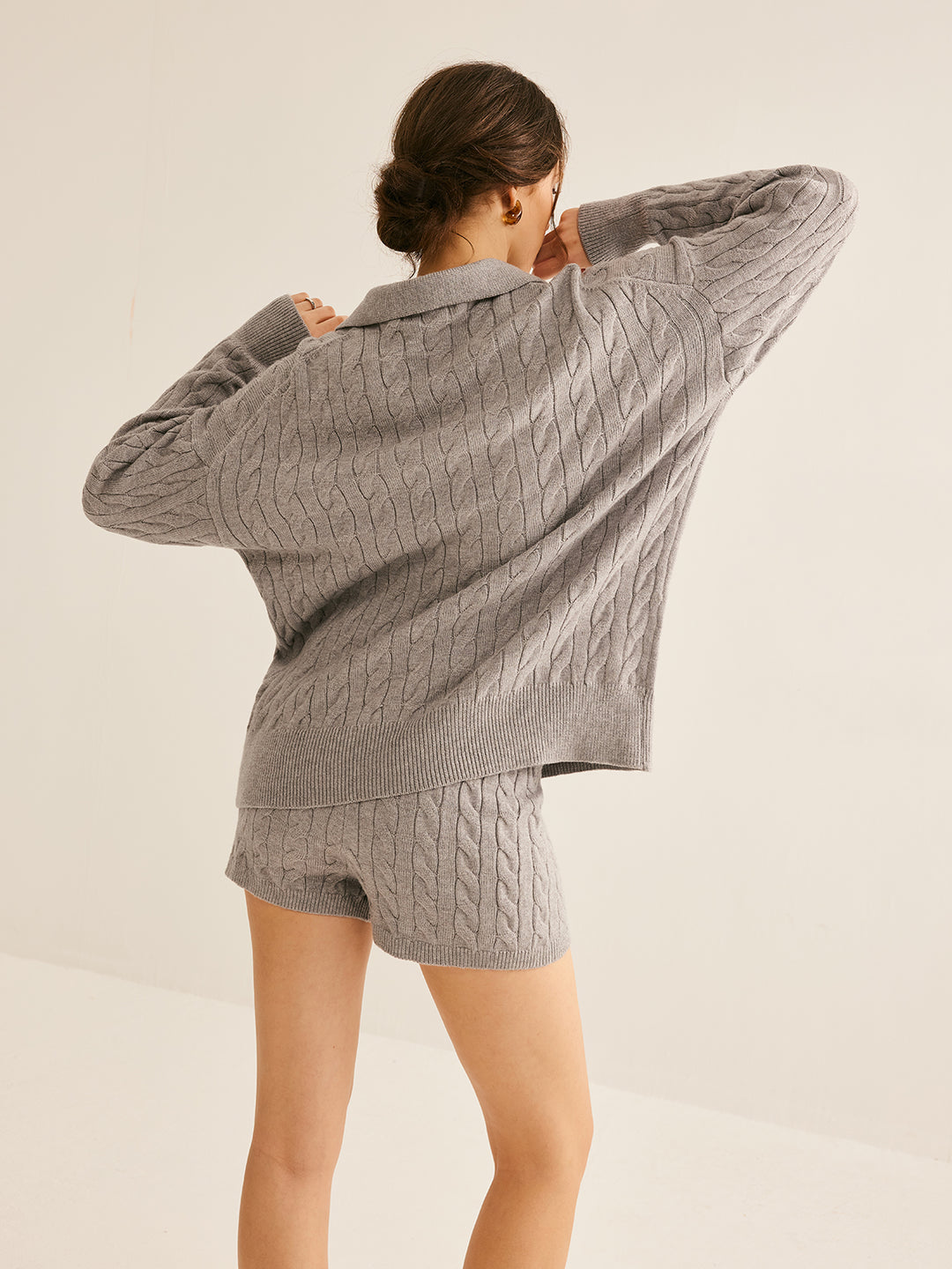 Grå kabelstickade shorts