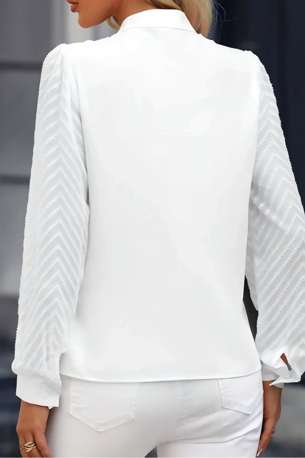 ESME V-RINGAD BLUS