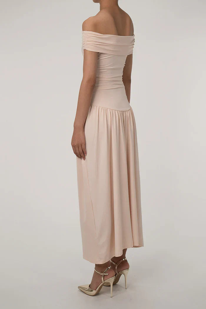 Off-shoulder maxiklänning