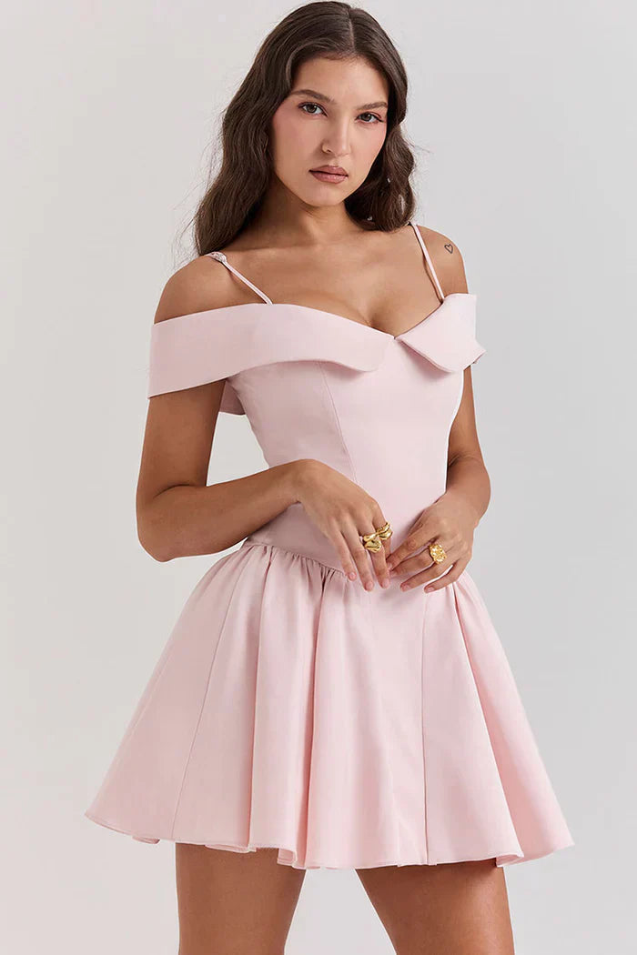 Ljusrosa off-shoulder miniklänning