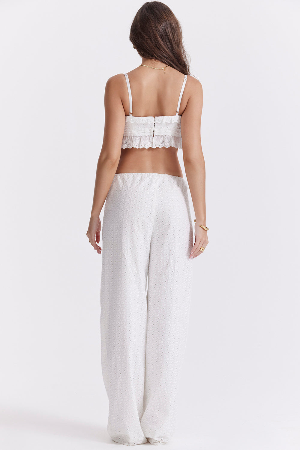 Vit broderie bralette topp med lösa byxor