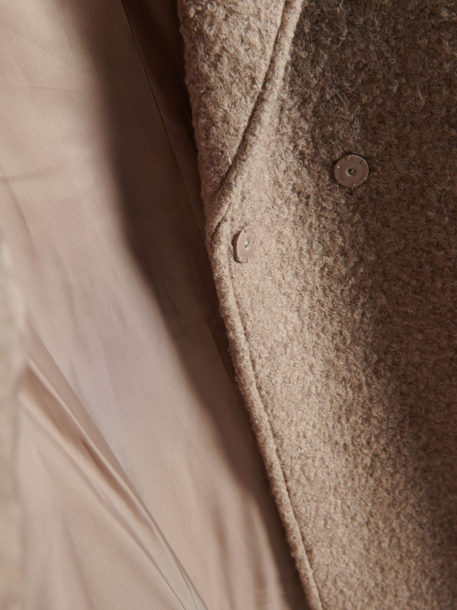 Taupe lång kappa med knytskärp