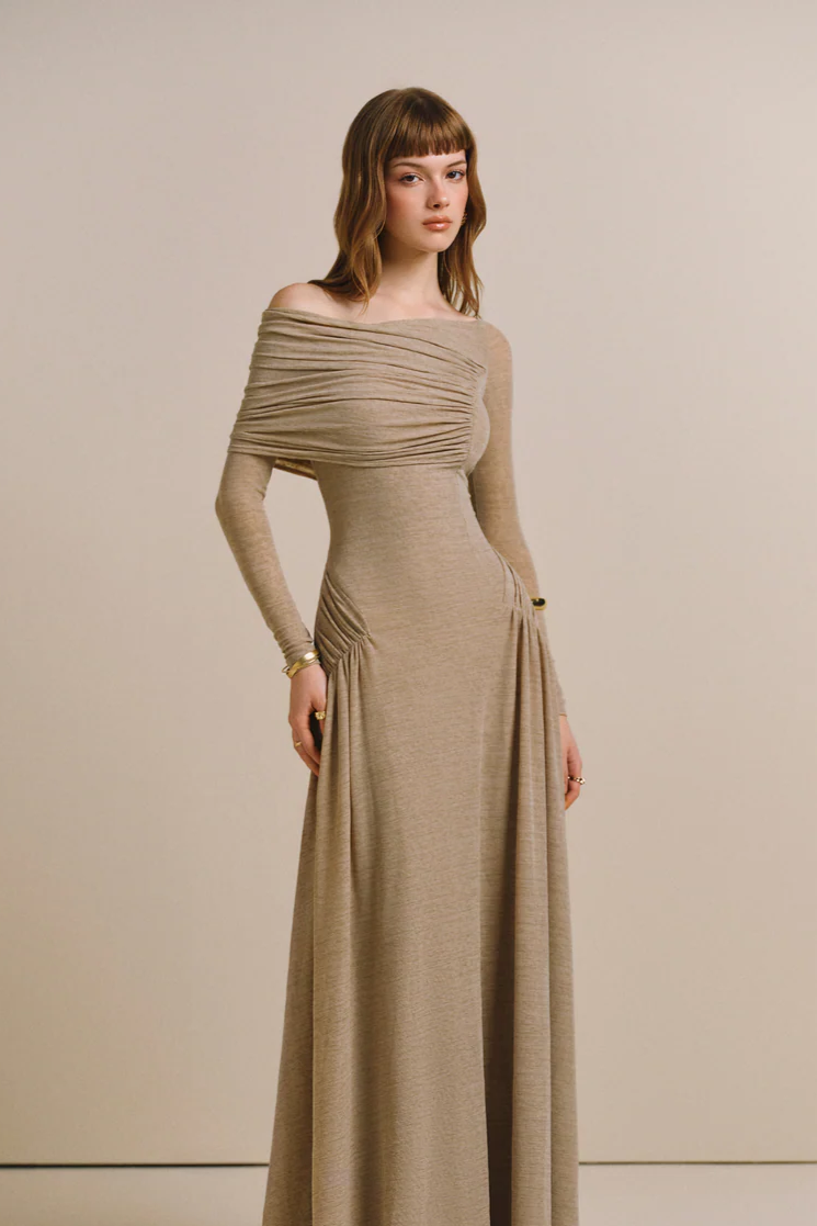 Off-shoulder Drapé maxiklänning
