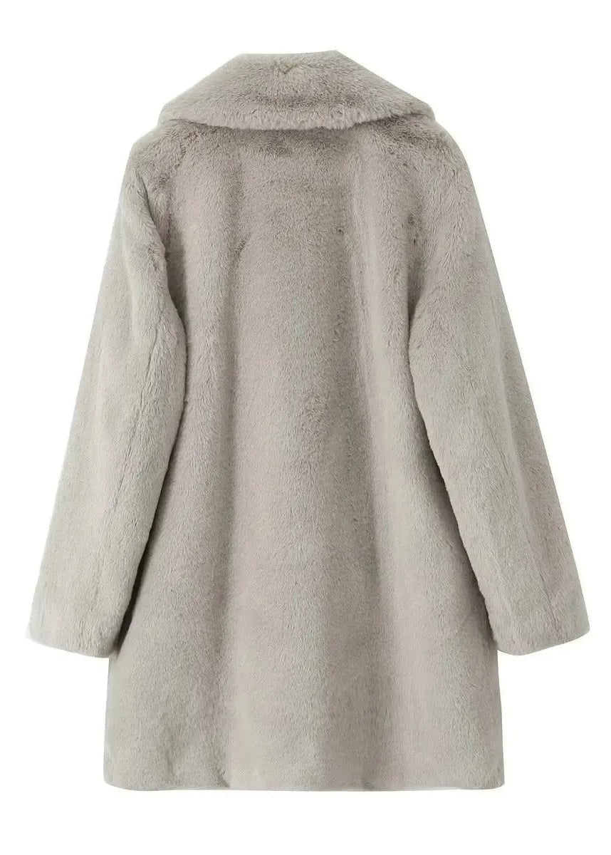 Teddy-kappa med slag och rymlig passform