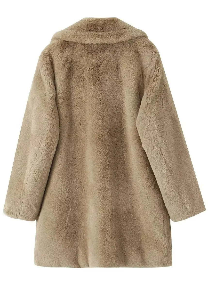 Teddy-kappa med slag och rymlig passform