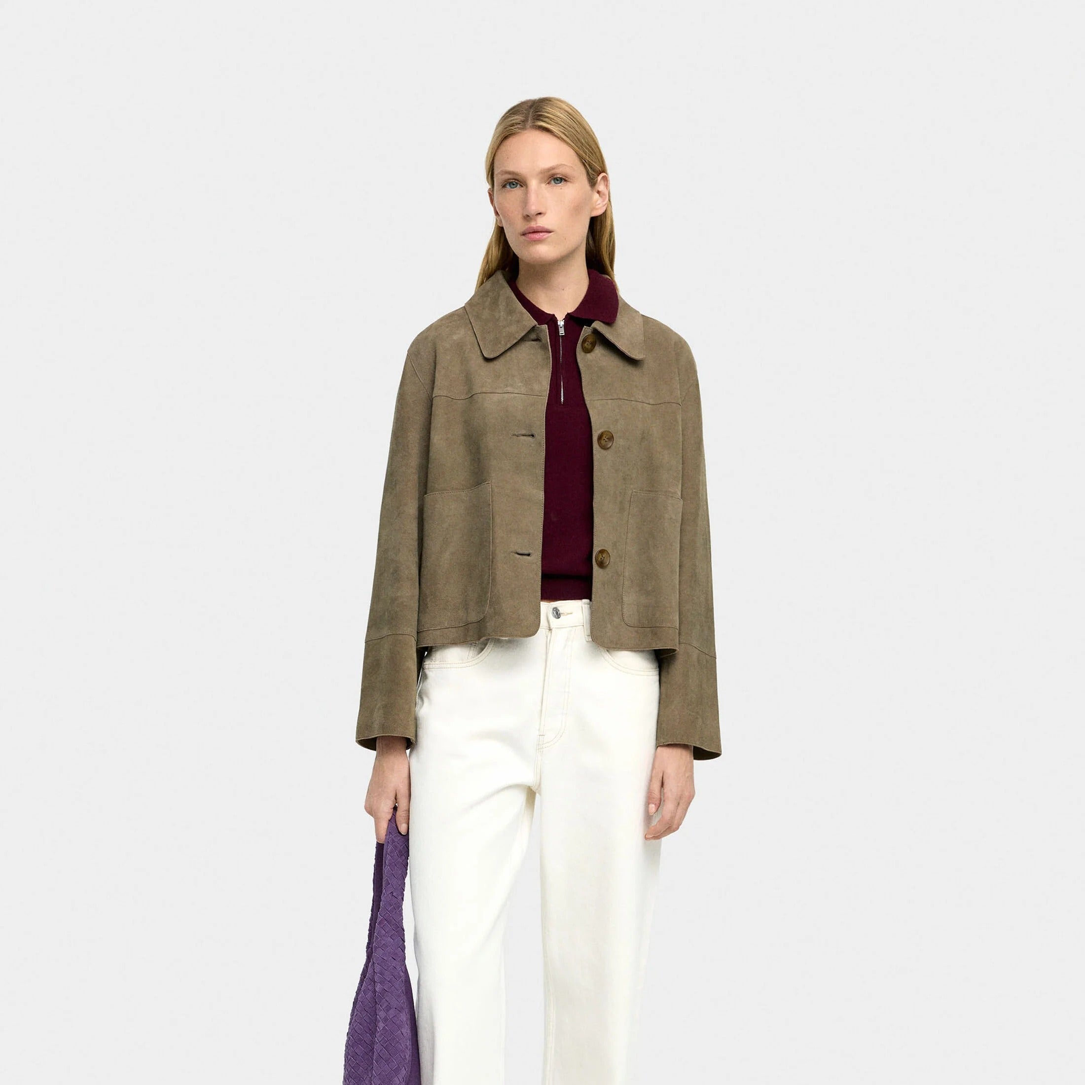 Kort boxig jacka med påsydda fickor