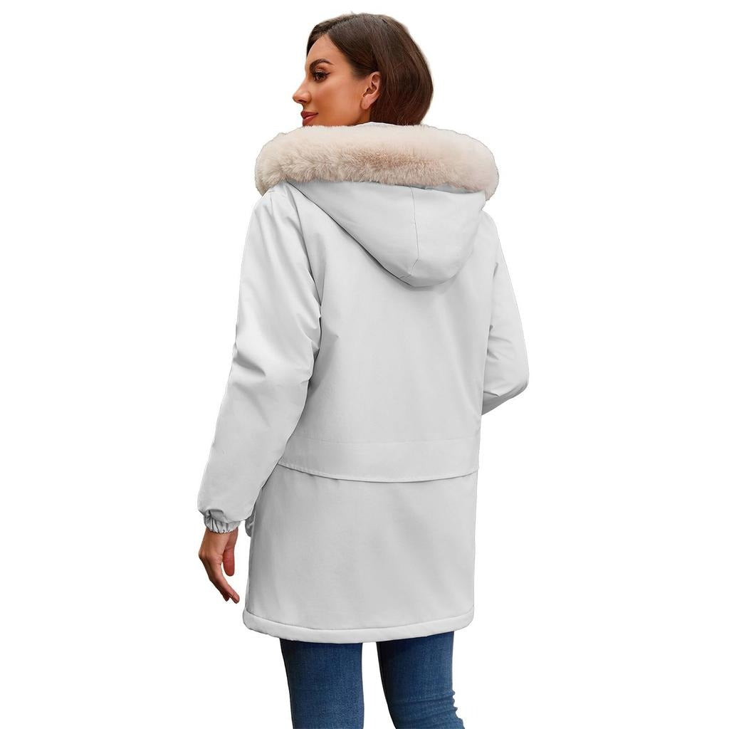 Parkas med huva och mjuk huvkant – praktiska fickor