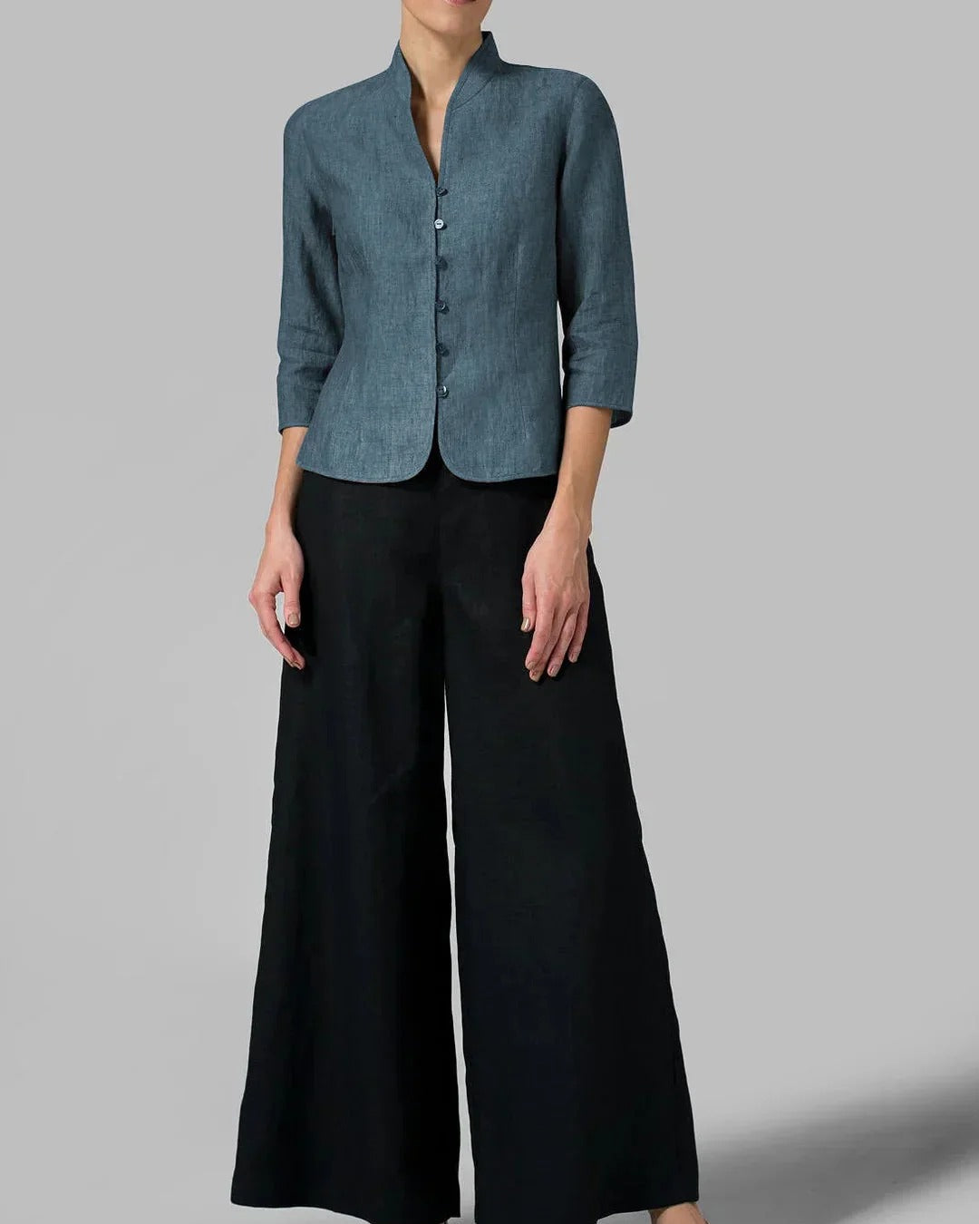 Skräddad kavaj med ståkrage och 3/4-ärmar