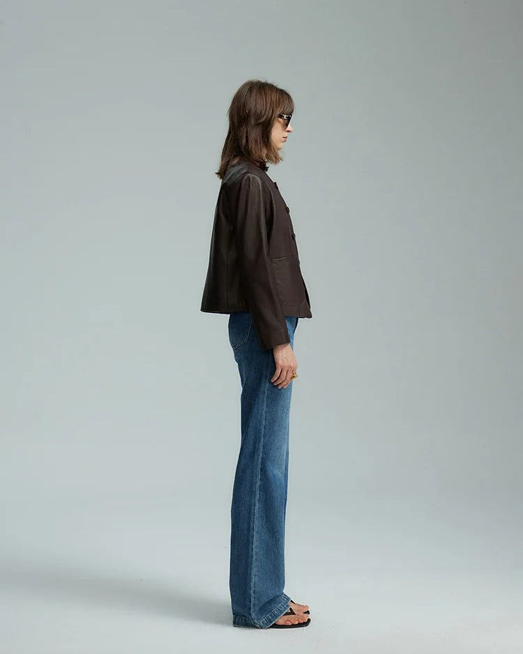 Mörkbrun kraglös jacka med patchfickor