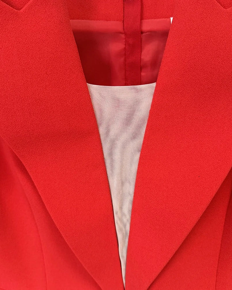 Röd off-shoulder kavaj med skulpterad midja