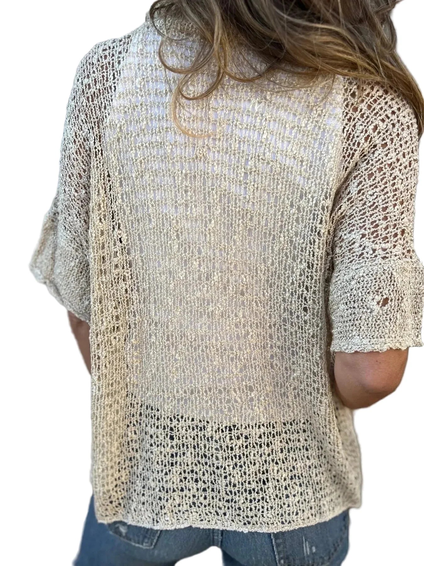 Öppenstickad kofta med korta ärmar och knapp