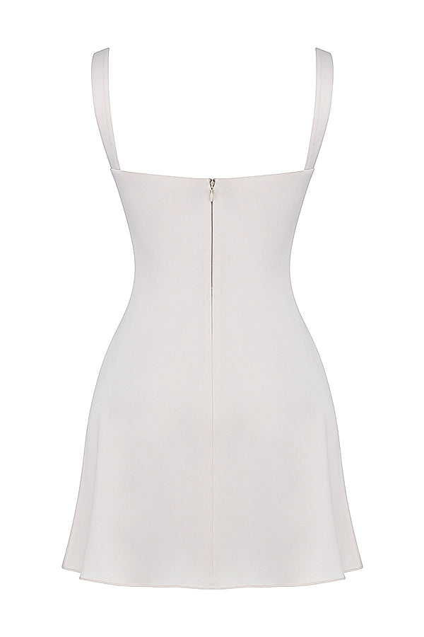 Krämfärgad miniklänning